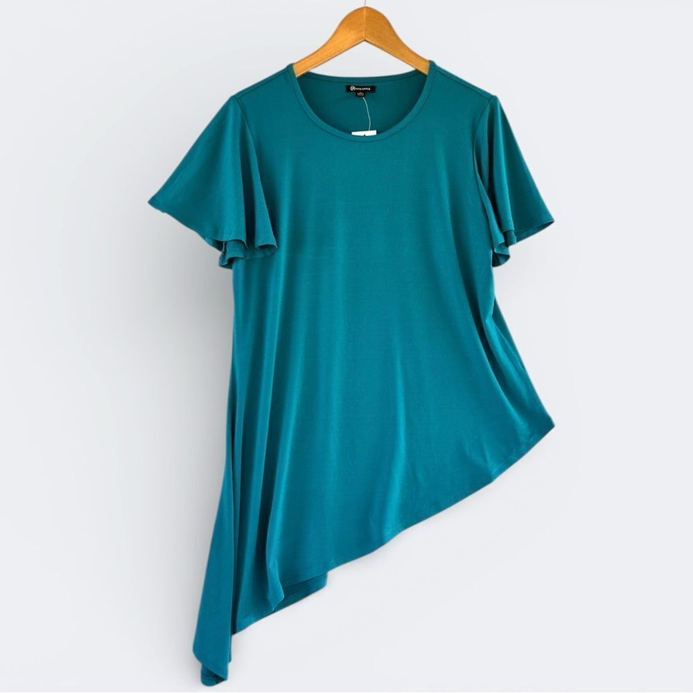 🎉5 for $45🎉 NWT. Versona top blouse shirt size M high low